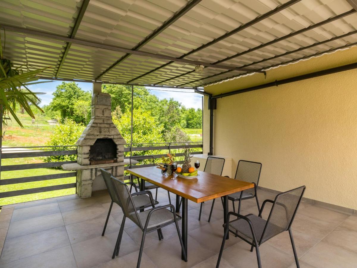 Holiday Home Larisa - Ipc141 By Interhome Pićan Zewnętrze zdjęcie